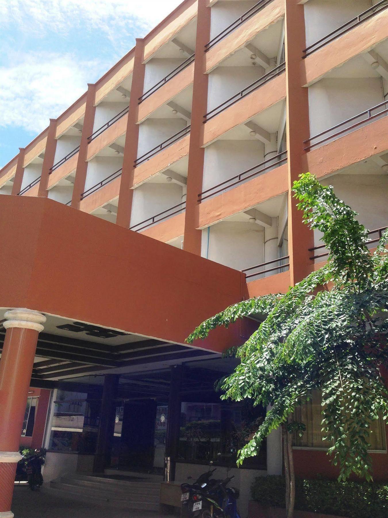 Skaw Beach Hotel Pattaja Kültér fotó