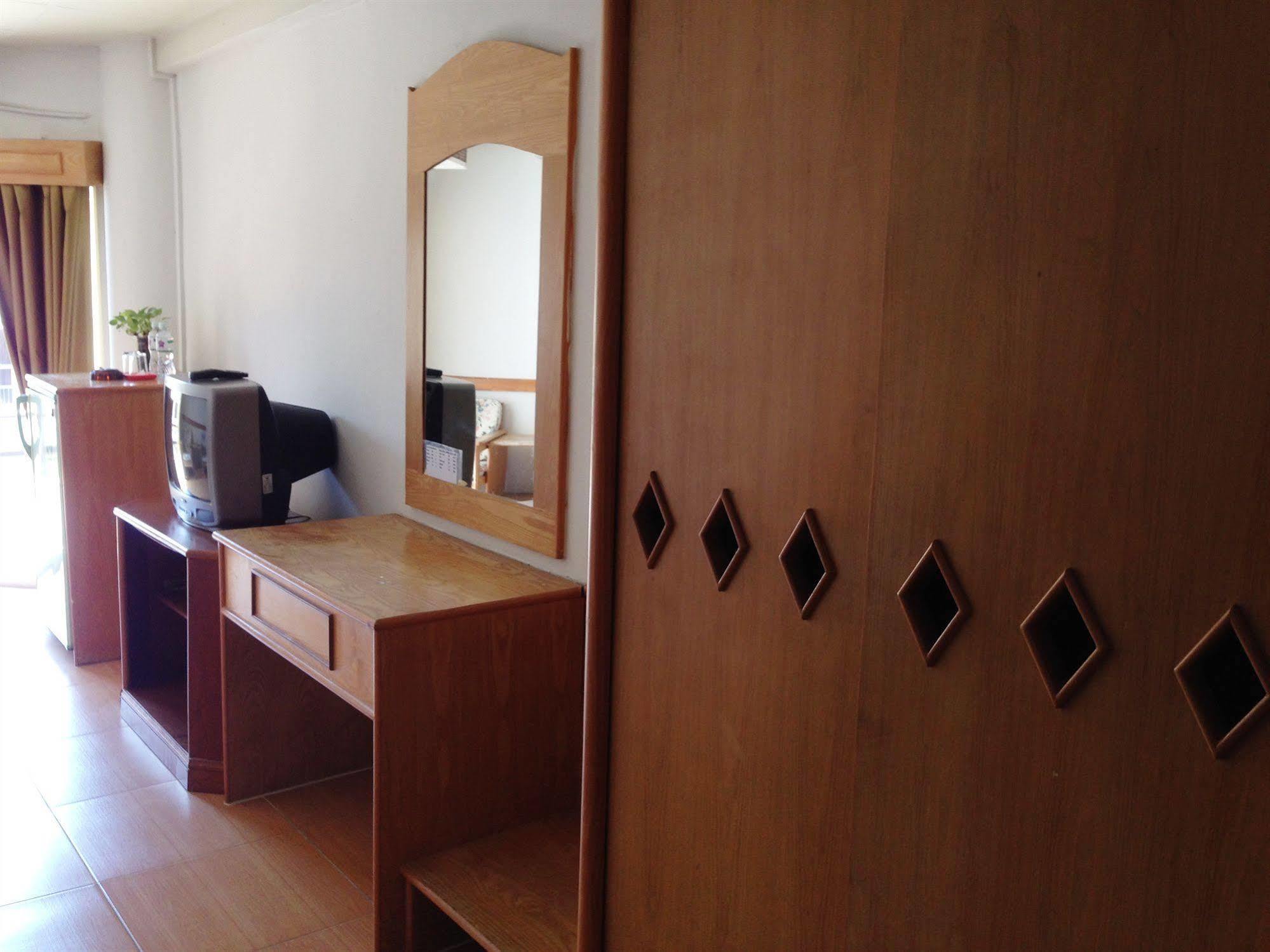 Skaw Beach Hotel Pattaja Kültér fotó